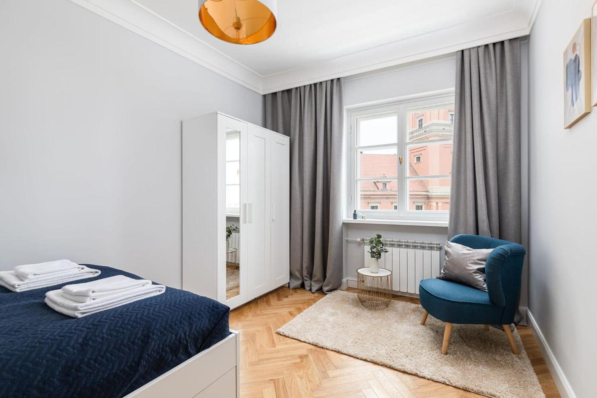 Plac Zamkowy - Apartment With City View By Noclegi Renters Warsaw Exterior photo